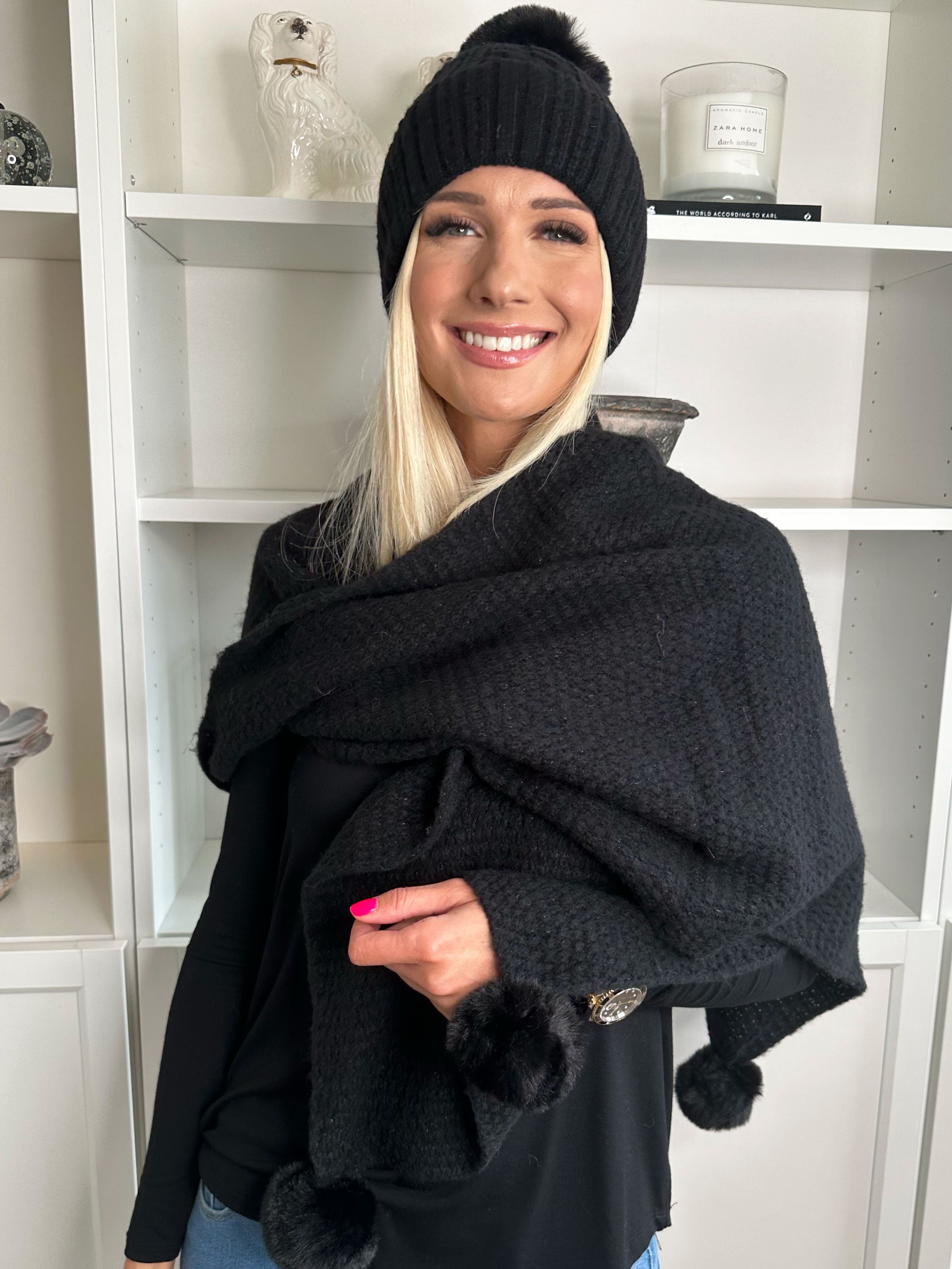 Rizza - Meget blødt tørklæde med pomponer